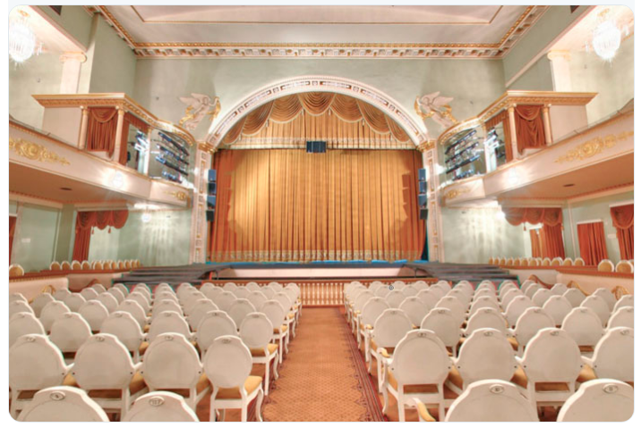 theatre_comedie_musicale_saint_petersbourg.png